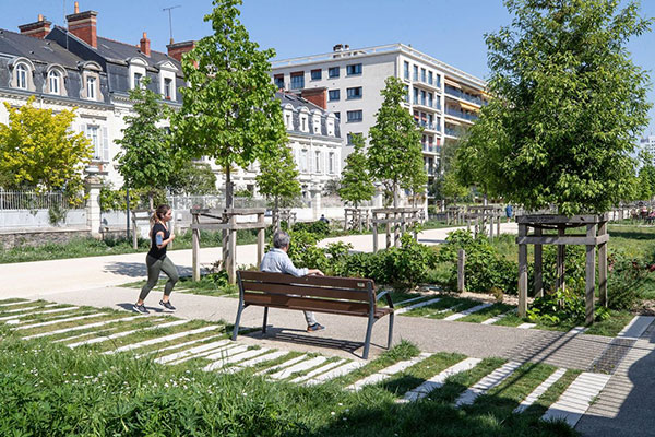 Avenue et Square Jeanne d'Arc