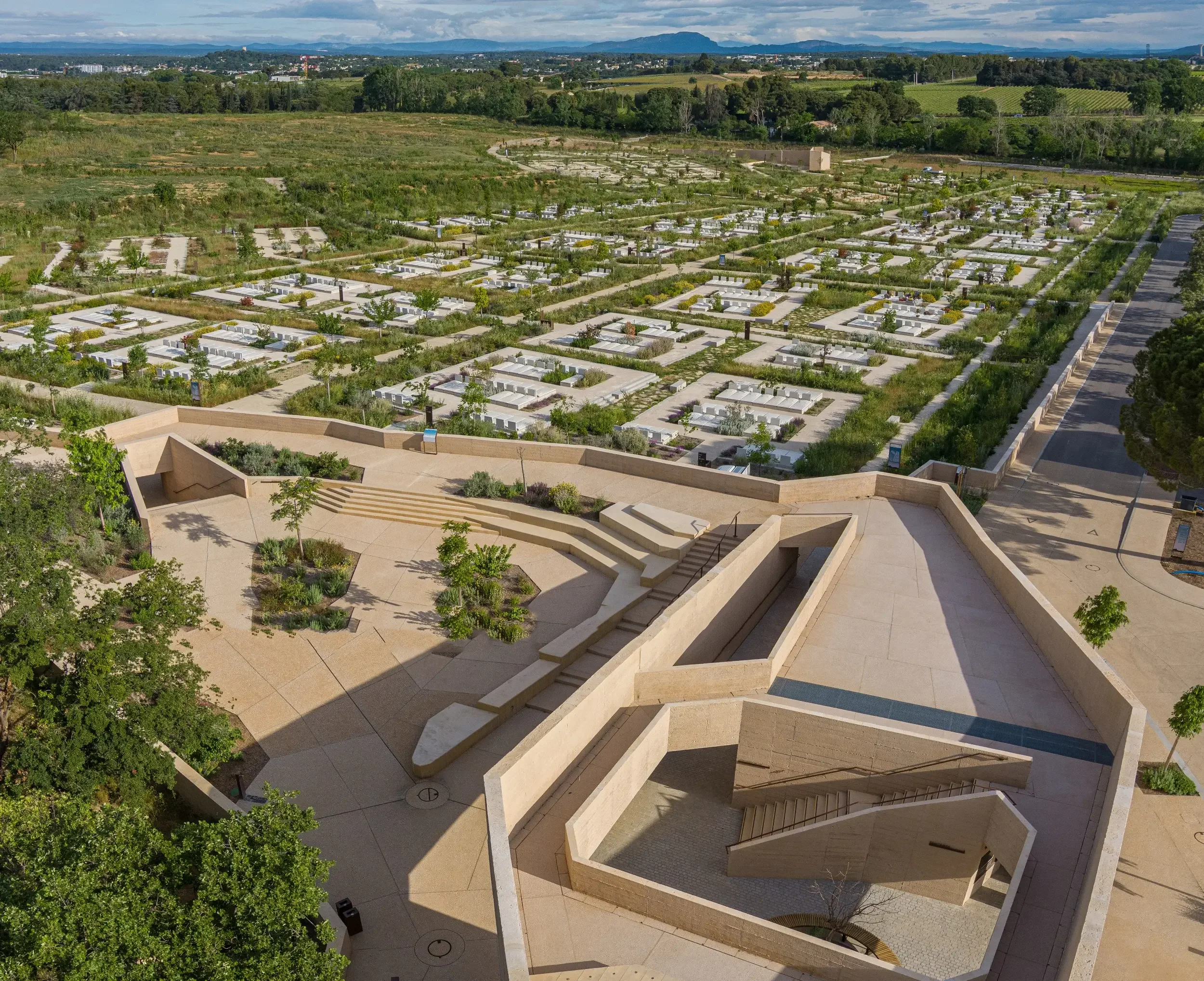 Montpellier Méditerranée Métropole et SA3M Groupe ALMETED – Cimetière Métropolitain de Montpellier